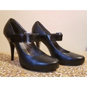 Black Platform Pumps